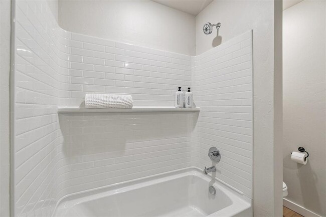 Building Photo - 19509 Molly Dr