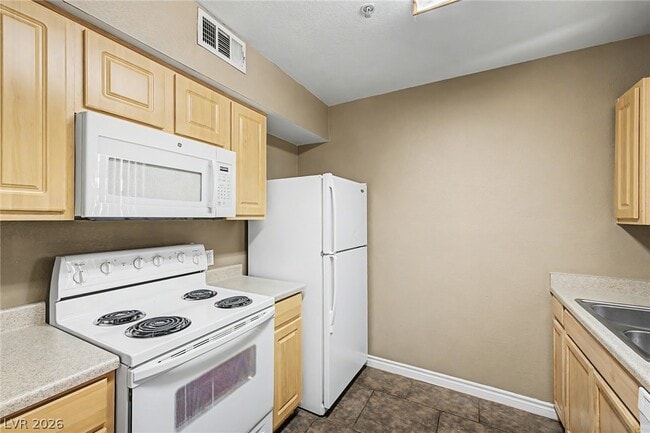 Building Photo - 6955 N Durango Dr