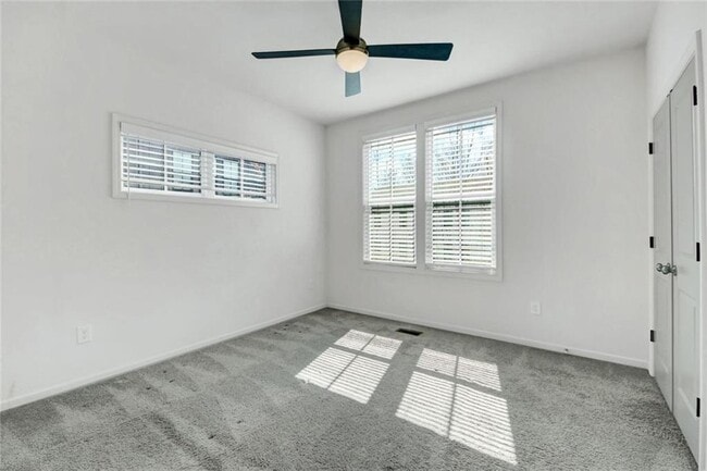 Building Photo - 900 Brees Ct