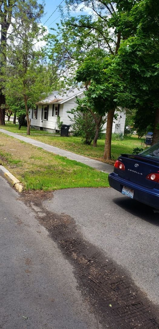 Building Photo - Cheney Spacious 5-Bedroom Home Near Campus – Available July 10th