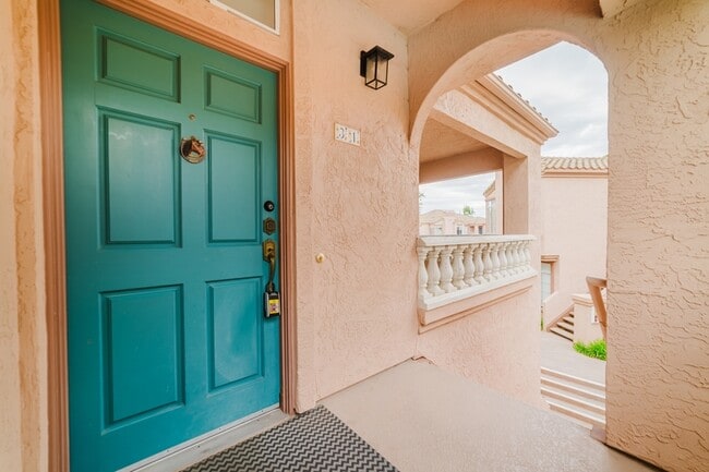 Building Photo - 3547 Cameo Dr