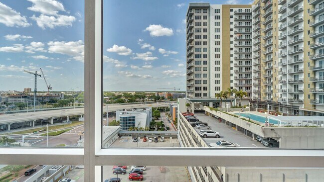 Building Photo - Beautiful Channelside Studio Condo – 11th ...