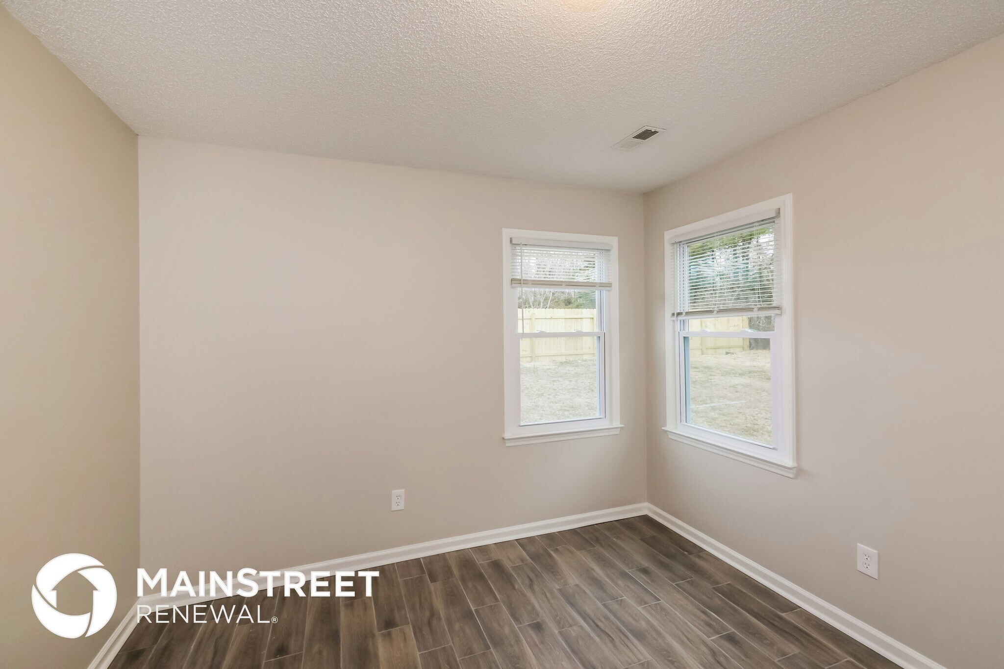 Building Photo - 2927 Faircroft Way