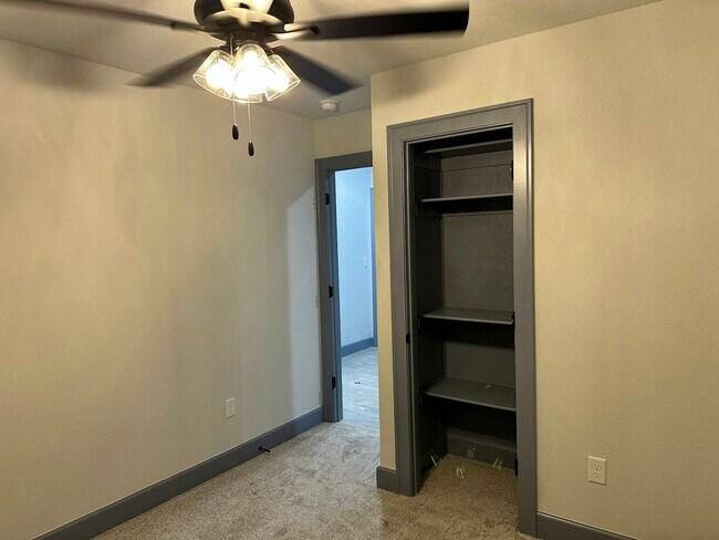 Building Photo - 3202 SW Lovely Ln