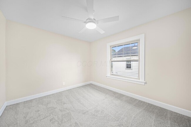 Building Photo - 263 Crestview Rd