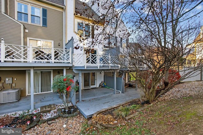 Building Photo - 12859 Mill House Ct