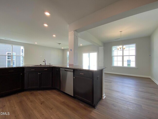 Building Photo - 17 Red Crabapple Ct