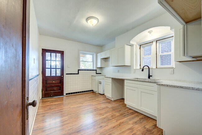 Building Photo - 3754 Dunnica Ave