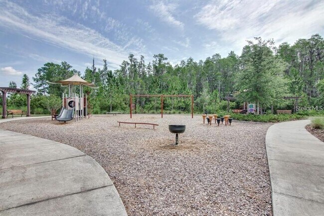 Building Photo - 4567 Tivoli Dr