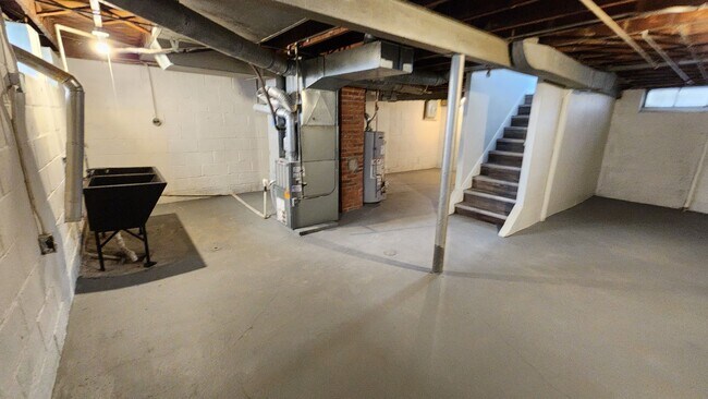 Building Photo - 4156 Hinsdale Rd