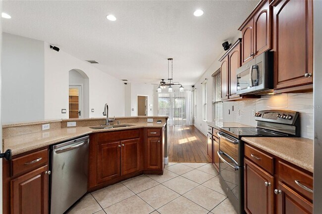 Building Photo - 15031 Huntcliff Park Way