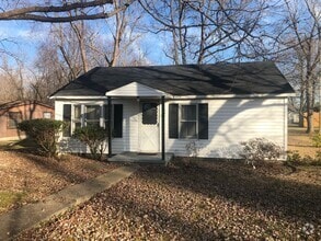 Building Photo - Cute 2 Bedroom Home in Herrin