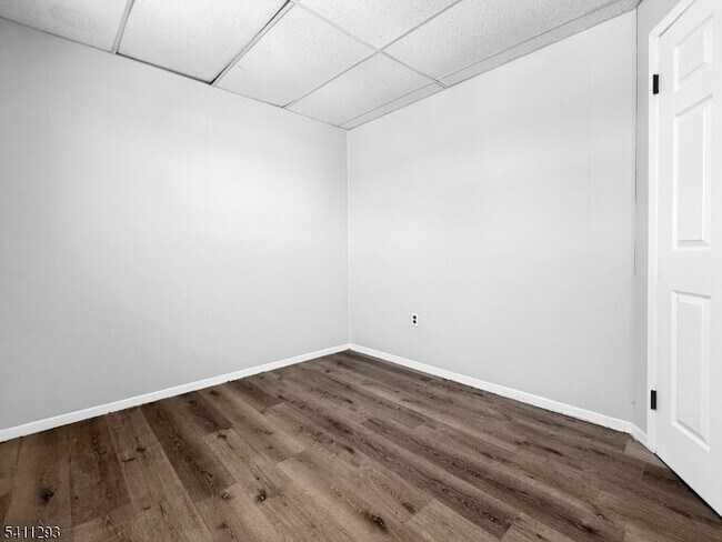 Building Photo - 201 Cedar Alley