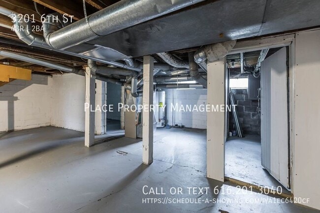 Building Photo - 3201 6th St