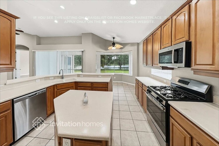 Building Photo - 12575 Cara Cara Loop