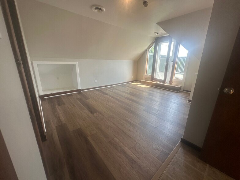 Living Room (New Floor!) - 219 E End Ave