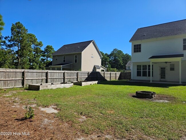 Building Photo - 609 Winfall Dr