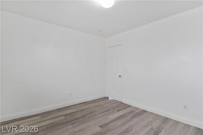 Building Photo - FREE 2 WEEK SPECIAL *excluding recurring fees* Beautiful North Las Vegas