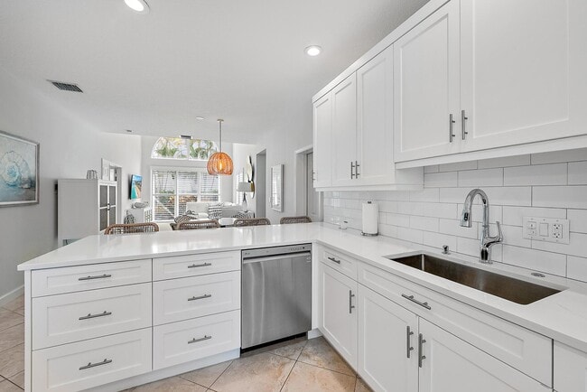 Building Photo - 1000 U.S. Rte 1