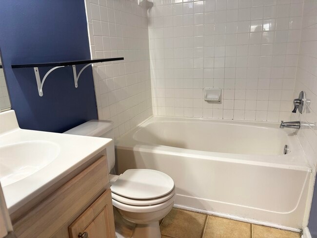 Building Photo - 3786 Hitchcock Way