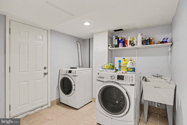 Building Photo - 1123 Elbank Ave