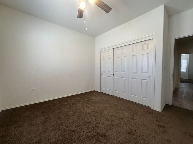 Building Photo - Sun City Summerlin 2 Bedroom