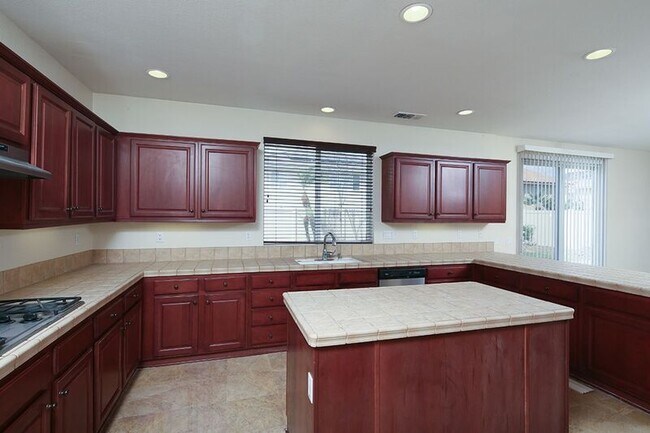 Building Photo - 26400 Castle Ln