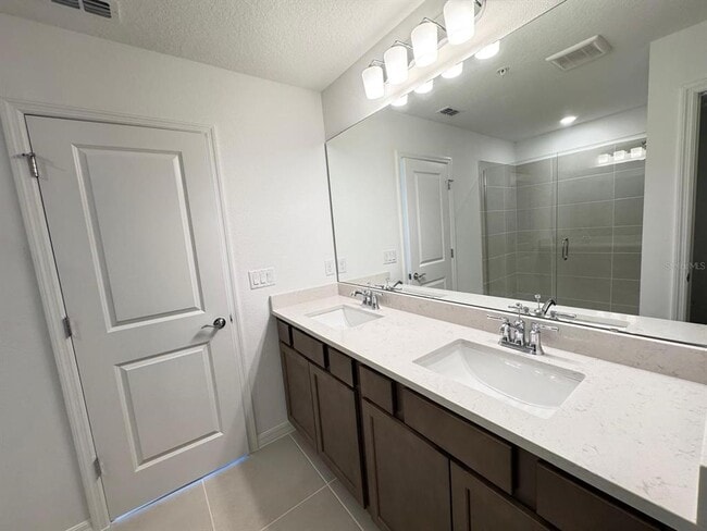 Building Photo - 4561 ORCHARD VIEW Aly