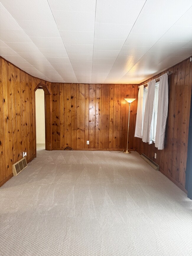 Building Photo - 7503 Huron Bay Blvd