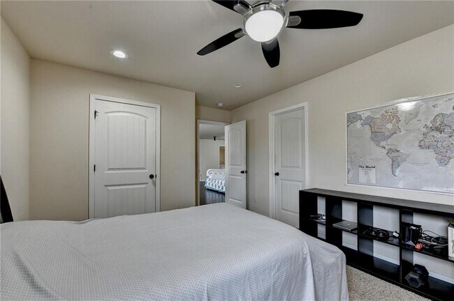 Building Photo - 2205 Copperfield Dr