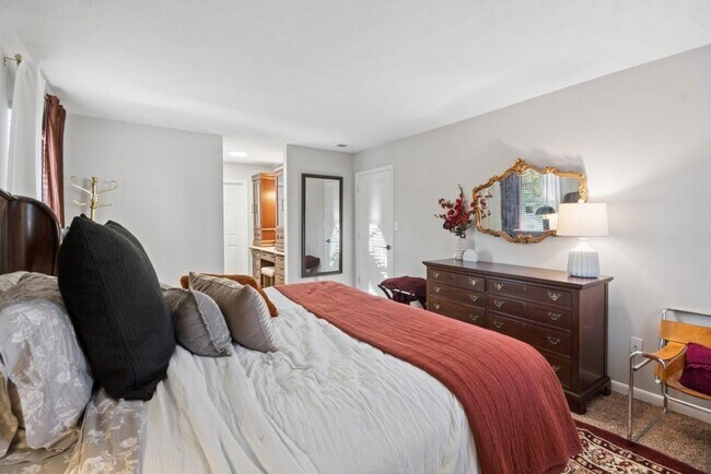 Building Photo - 1150 Collier Rd NW