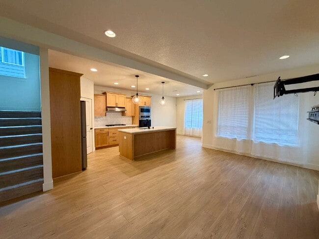 Building Photo - Beautiful Orchards Home