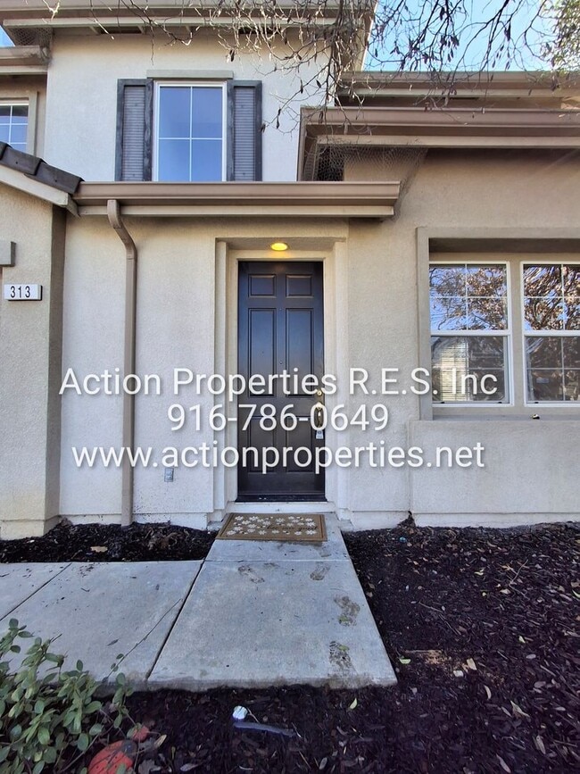 Building Photo - Lincoln Crossing, 2 Story 4 Bedroom, 2.5 bath, 2225sqft, Access to Clubhouse Pool & Amenities, Cu...