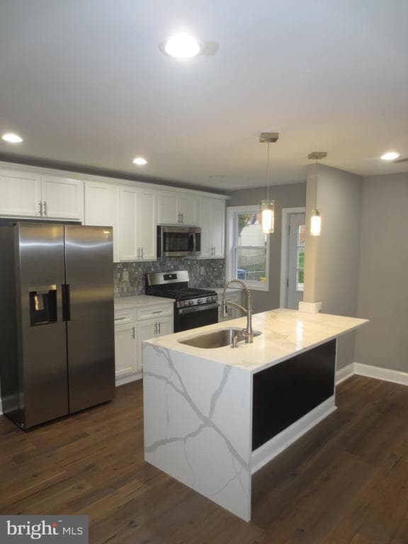 Building Photo - 2027 Ramblewood Rd