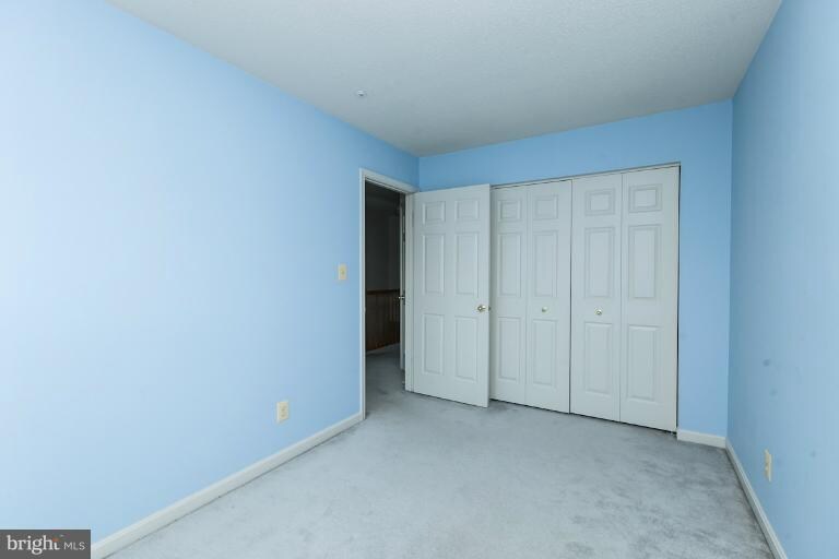 Building Photo - 2446 Golders Green Ct