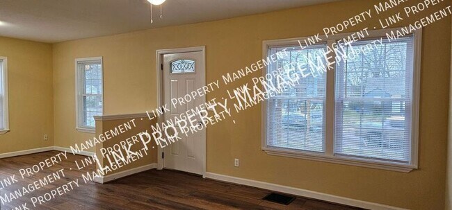 Building Photo - 129 N Moore Rd