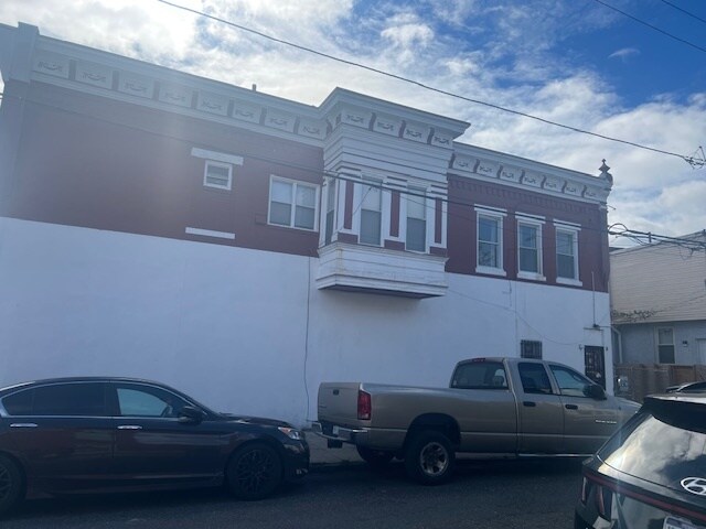 Building Photo - 1968 N 31st St