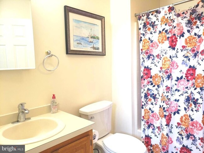 Building Photo - 1132 Chanticleer