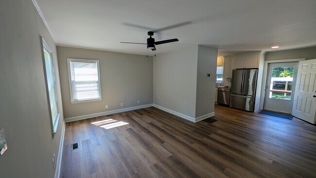 Building Photo - 3037 Marlowe Ave