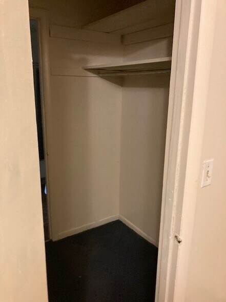 Building Photo - 3325 N Main St