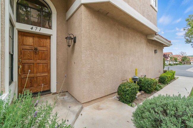 Building Photo - 471 Lorenzo Dr
