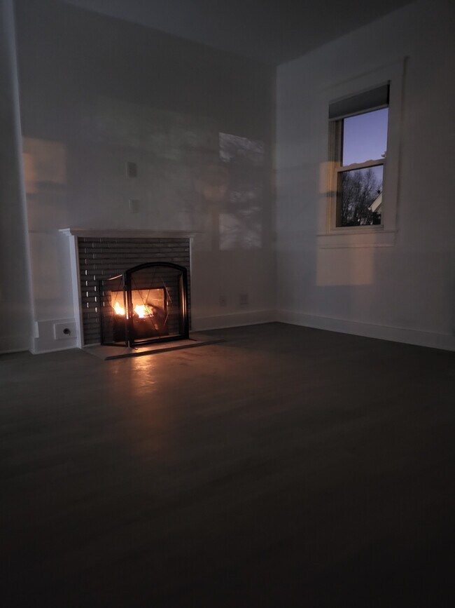 Building Photo - 1616 Ellwood Ave