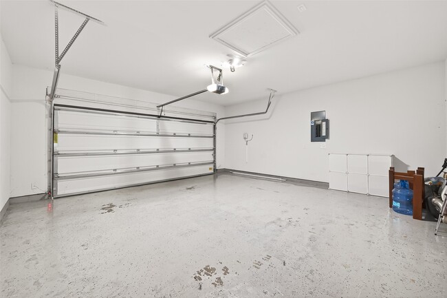 Building Photo - 12719 Hydeland Dr