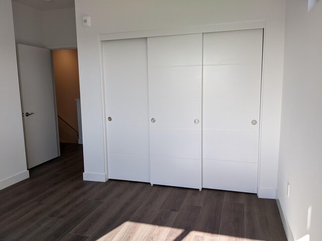 Building Photo - 193 Uptown Cir