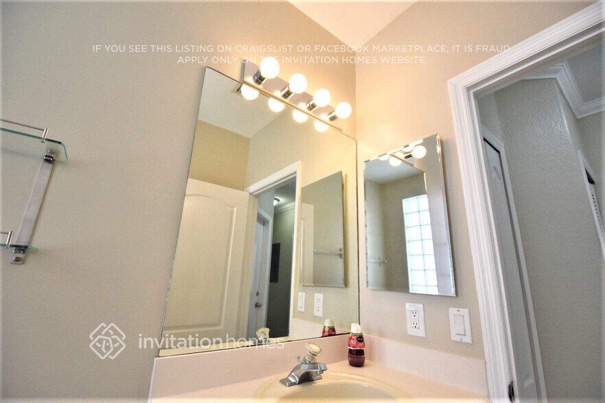 Building Photo - 1201 SW 144th Ct
