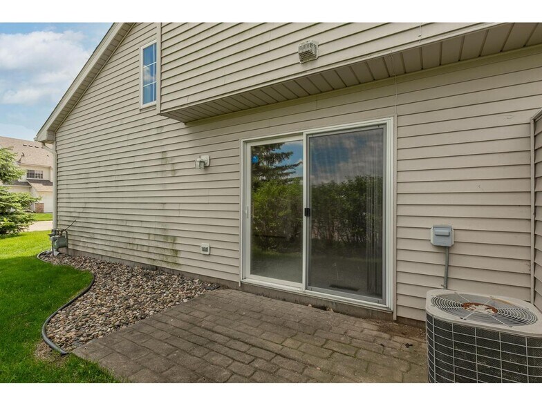 Building Photo - 808 Ferdinand Dr