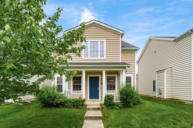 Building Photo - Beautifully Updated Single Family in a Private Community