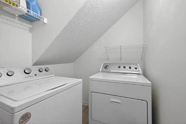 Building Photo - 1010 Trail Stream Way