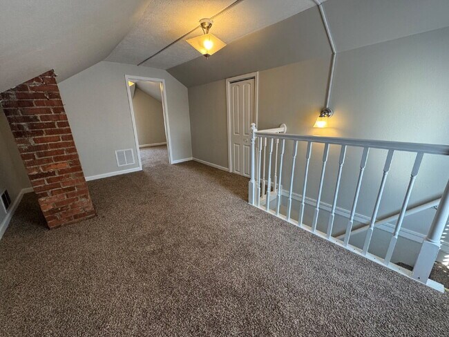 Building Photo - “Room to Grow!” — Spacious 3 Bed + Bonus Rooms in Pawnee