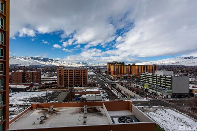 Building Photo - 255 N Sierra St